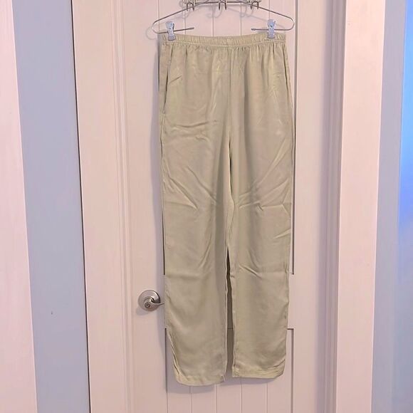 NWT Cut Loose Pull On Satin Ankle Pants Medium Celadon Green - Picture 1 of 12